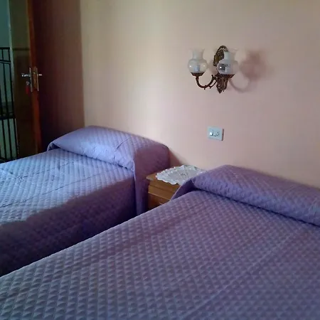 Las Palmeras Affittacamere Lalín