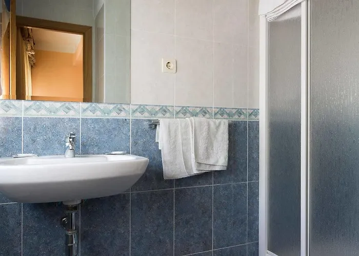 Las Palmeras בית הארחה *