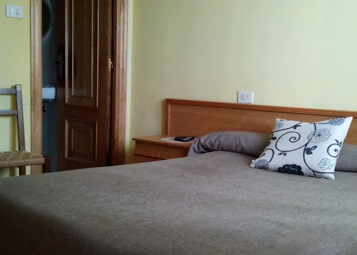 Las Palmeras בית הארחה