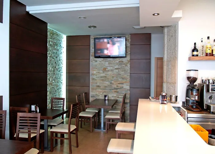 Las Palmeras בית הארחה Lalín