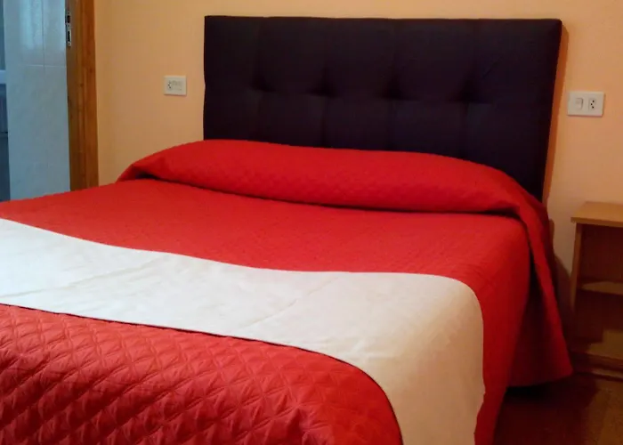 Las Palmeras בית הארחה