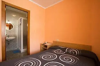 Las Palmeras בית הארחה *